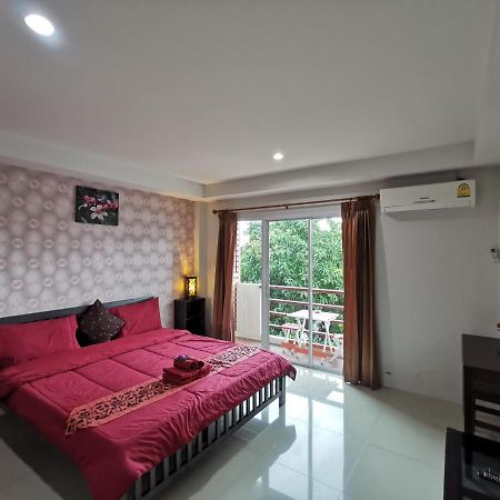 Tontalay Hotel Bangsaen Екстериор снимка