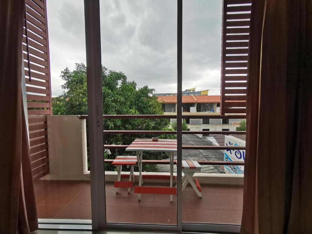 Tontalay Hotel Bangsaen Екстериор снимка