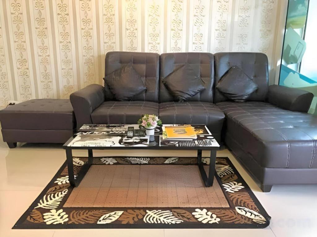 Tontalay Hotel Bangsaen Екстериор снимка