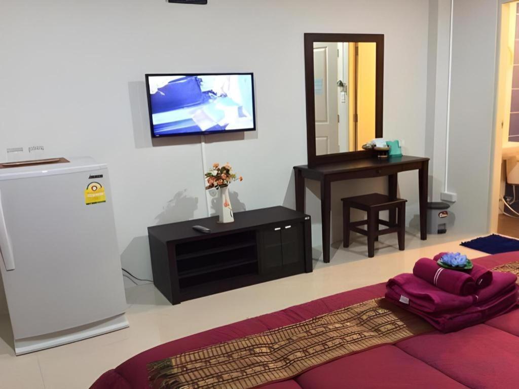 Tontalay Hotel Bangsaen Екстериор снимка