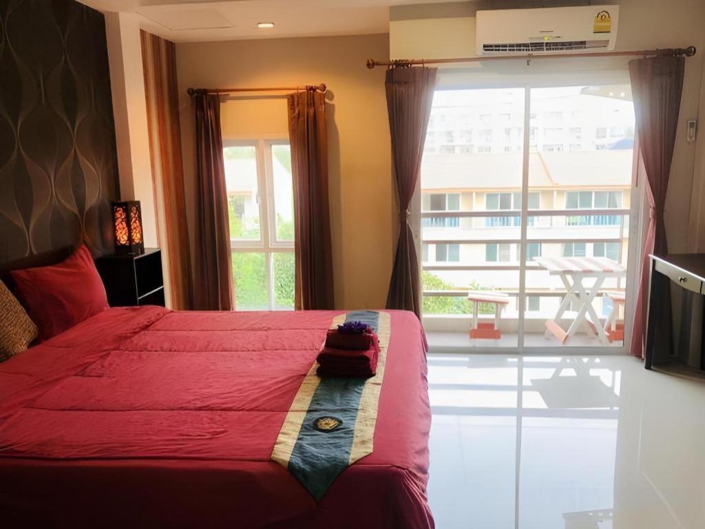 Tontalay Hotel Bangsaen Екстериор снимка