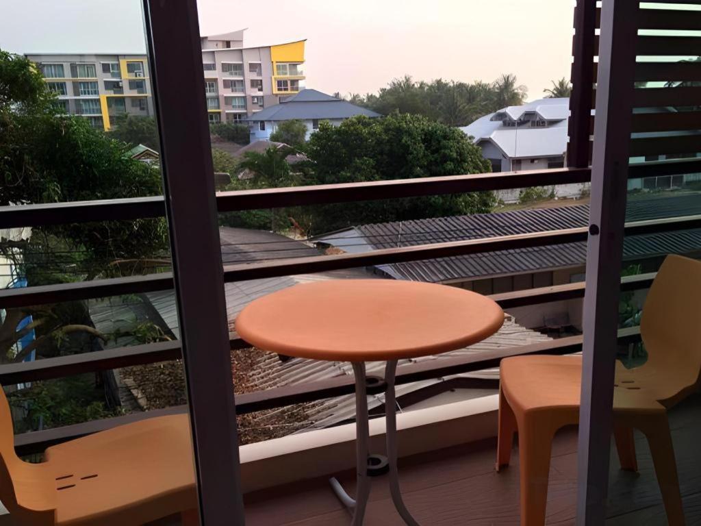 Tontalay Hotel Bangsaen Екстериор снимка