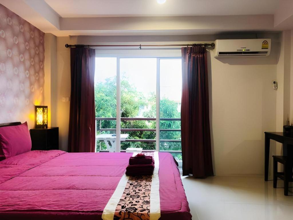Tontalay Hotel Bangsaen Екстериор снимка