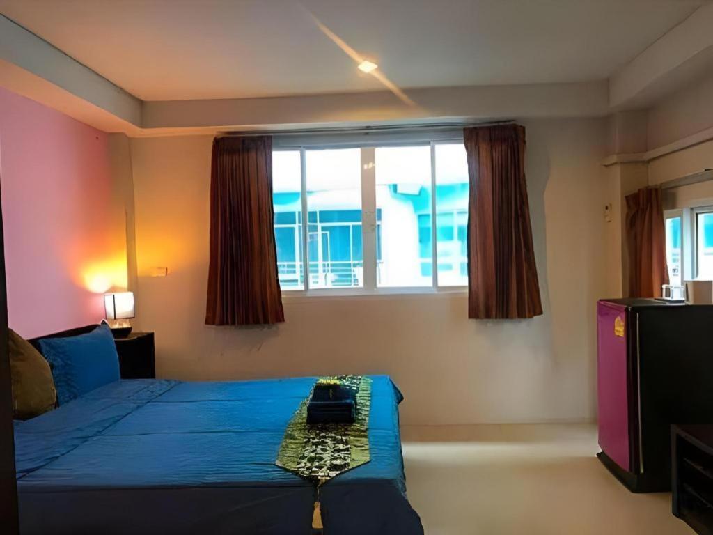 Tontalay Hotel Bangsaen Екстериор снимка